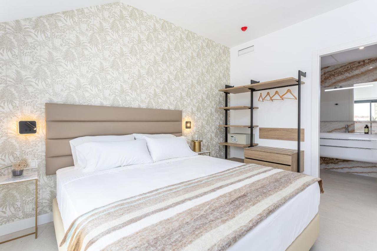 Caleyro Boutique - Parking Incluido Appart hôtel *