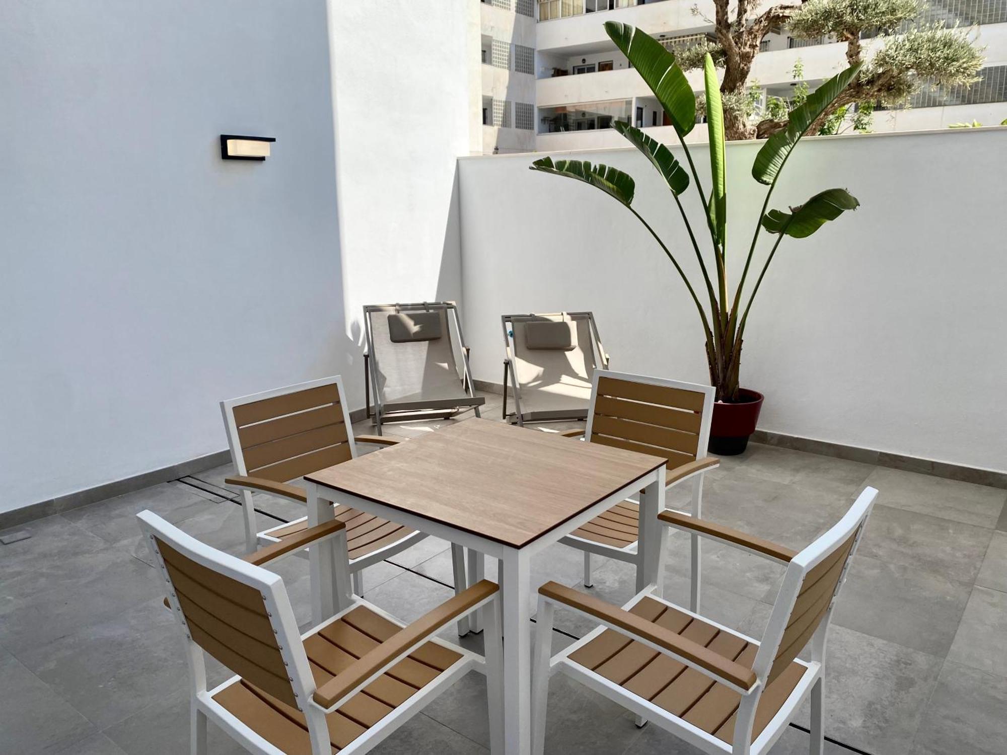 Caleyro Boutique - Parking Incluido Appart hôtel